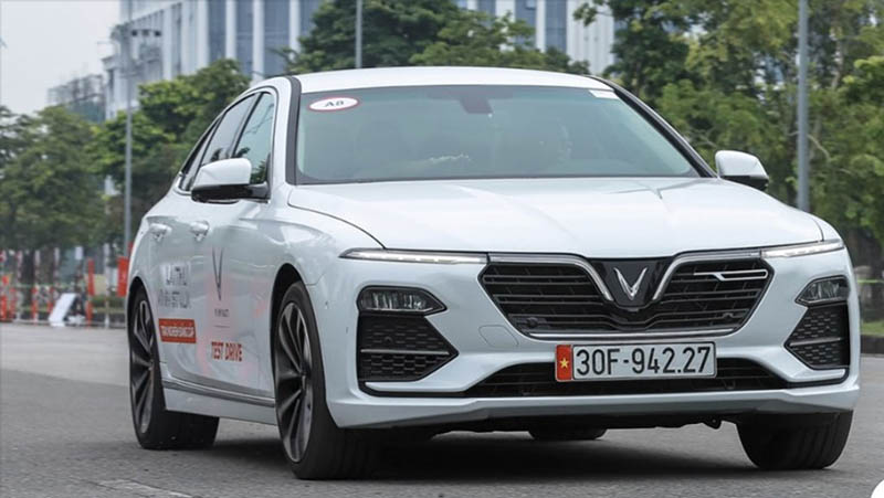 Biển số xe màu trắng là gì?